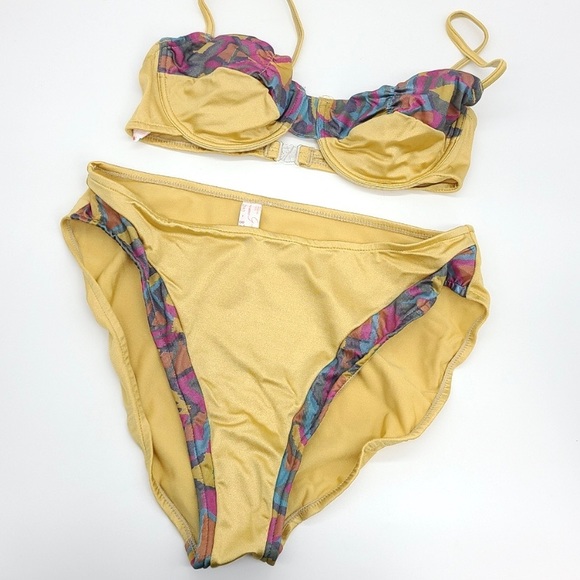 Vintage High Waisted Bikini Set - Picture 6 of 10